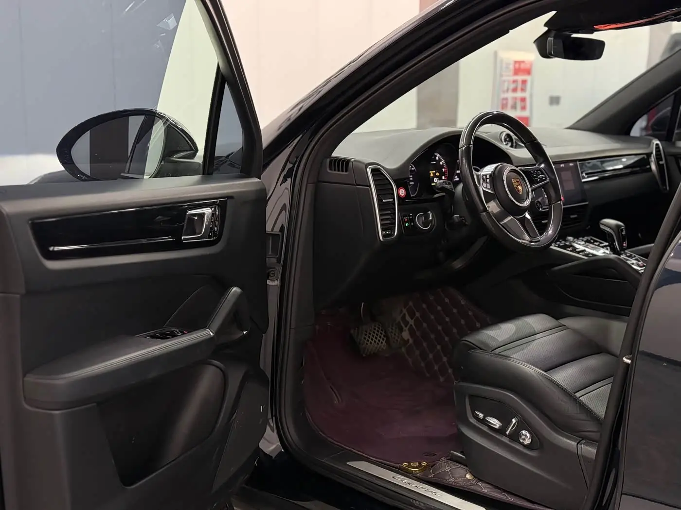 Porsche Cayenne New Energy 2020 — Фото 9/20
