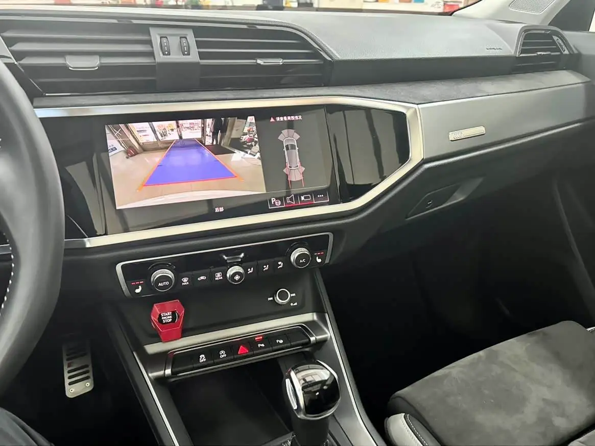 Audi Q3 2022 — Şəkil 14/20