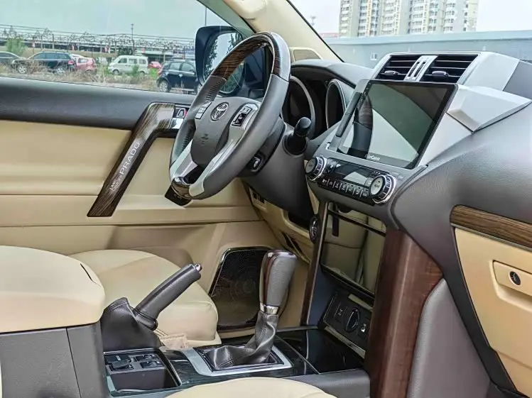 Toyota Prado 2016 — Photo 12/15