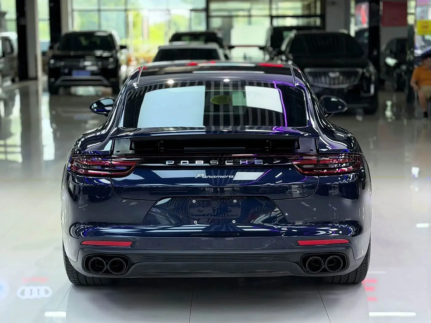 Porsche Panamera 2019 — Photo 12/13