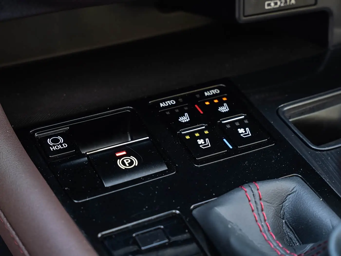 Lexus RX 2022 — Photo 18/20