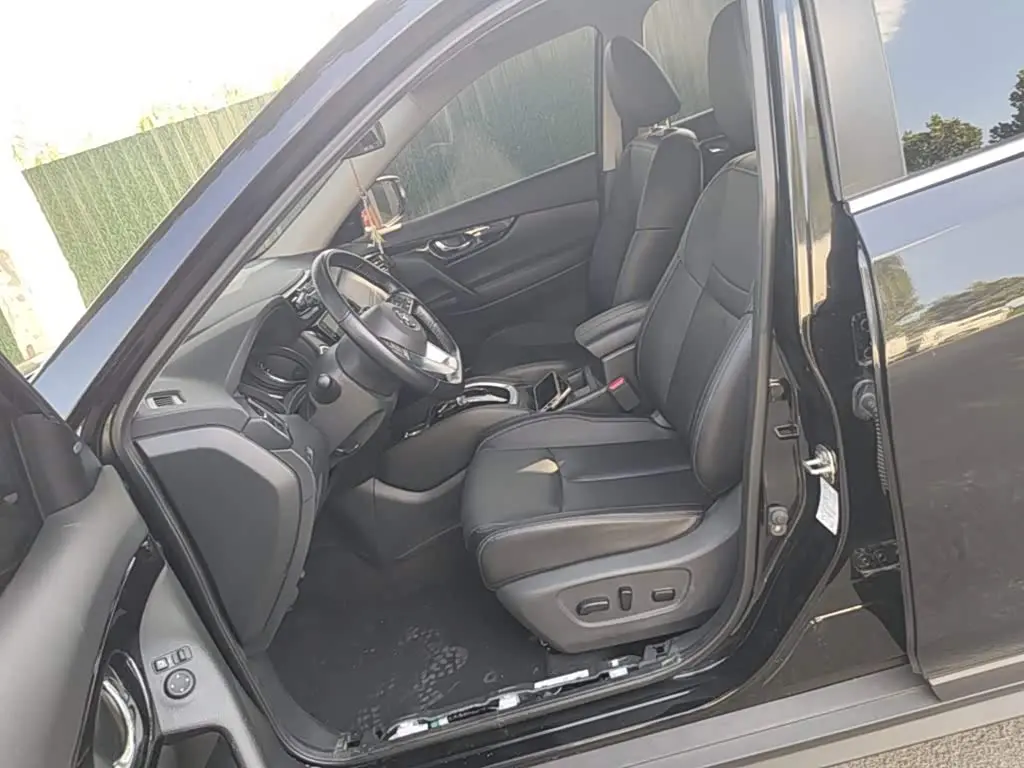 Nissan X-Trail 2024 — ფოტო 15/20