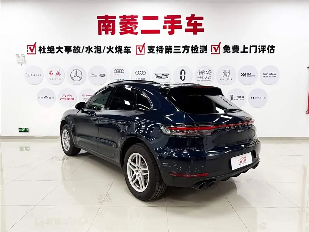Porsche Macan 2021 — Photo 8/20