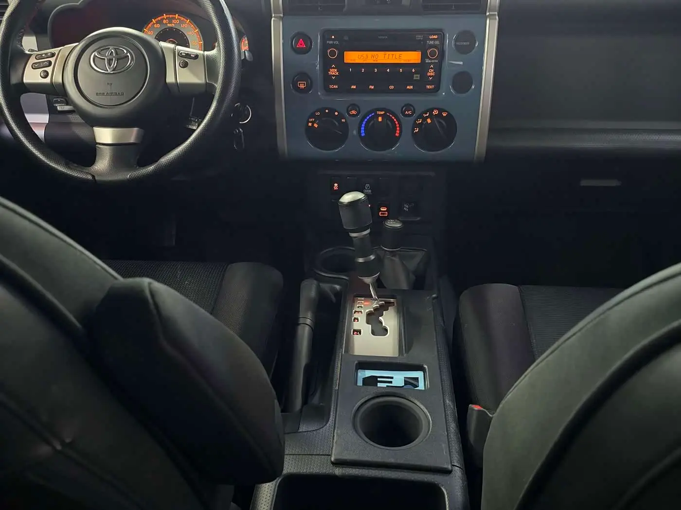 Toyota FJ Cruiser 2016 — Şəkil 12/20