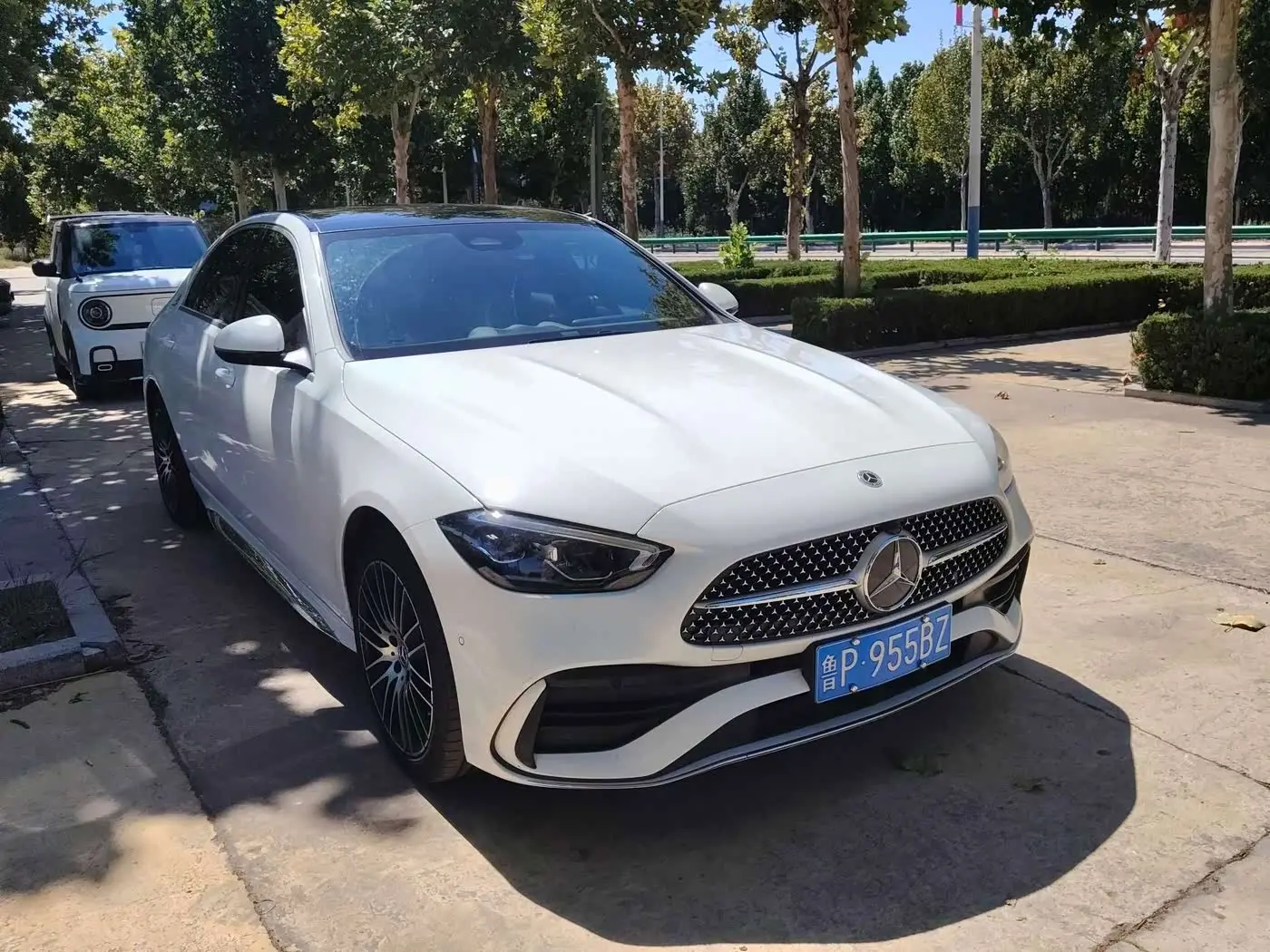 Mercedes-Benz C-Class 2024 — Photo 2/20