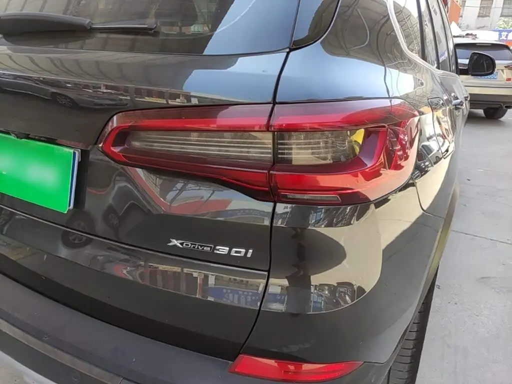 BMW X5 2020 — Photo 8/20