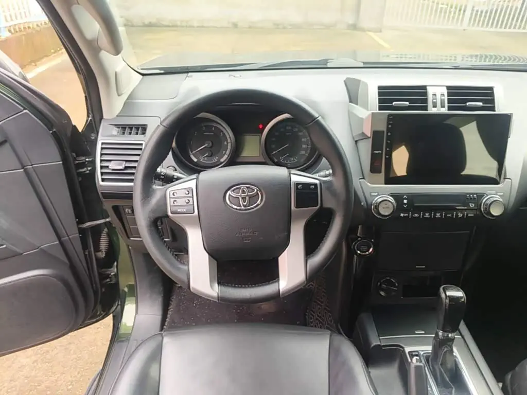Toyota Prado 2018 — Photo 11/20