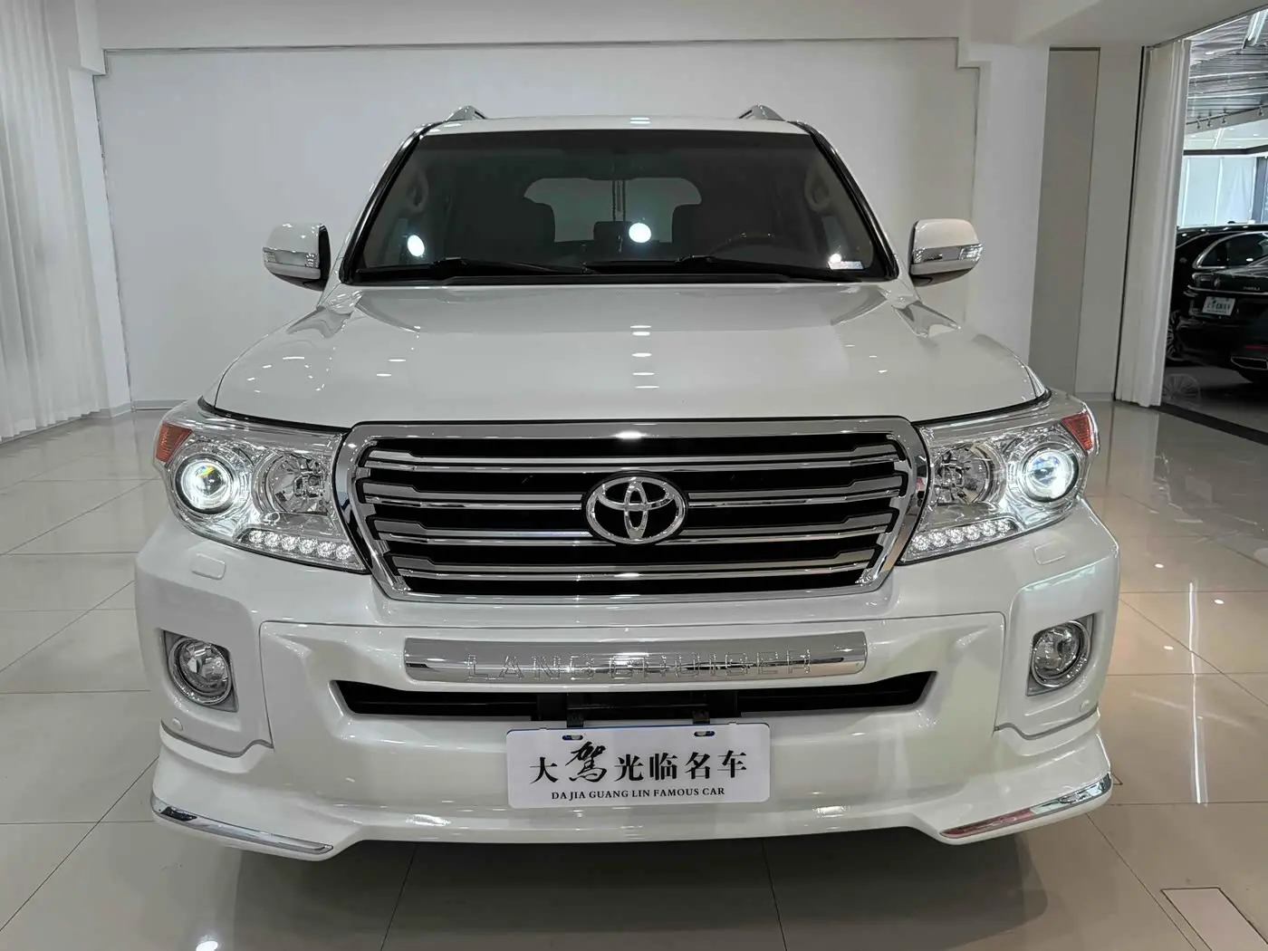 Toyota Land Cruiser 2017 — Фото 2/18