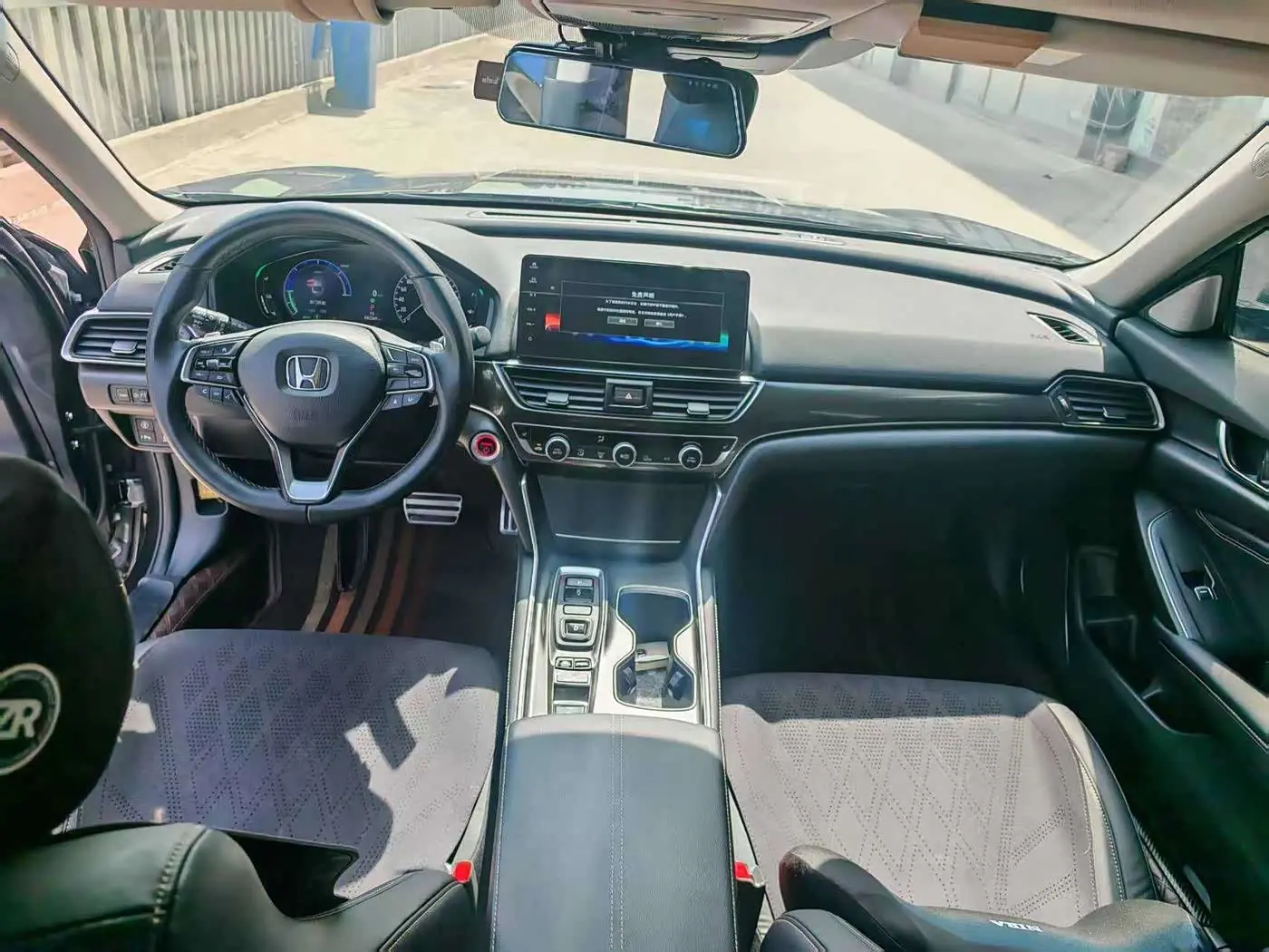Honda Accord 2022 — Şəkil 8/10