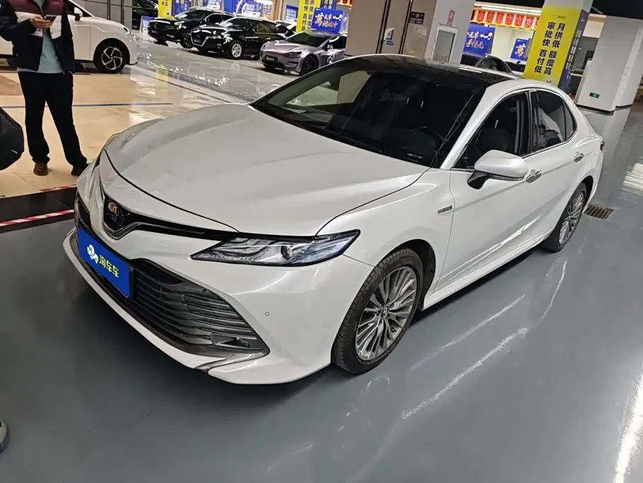 Toyota Camry, 2020