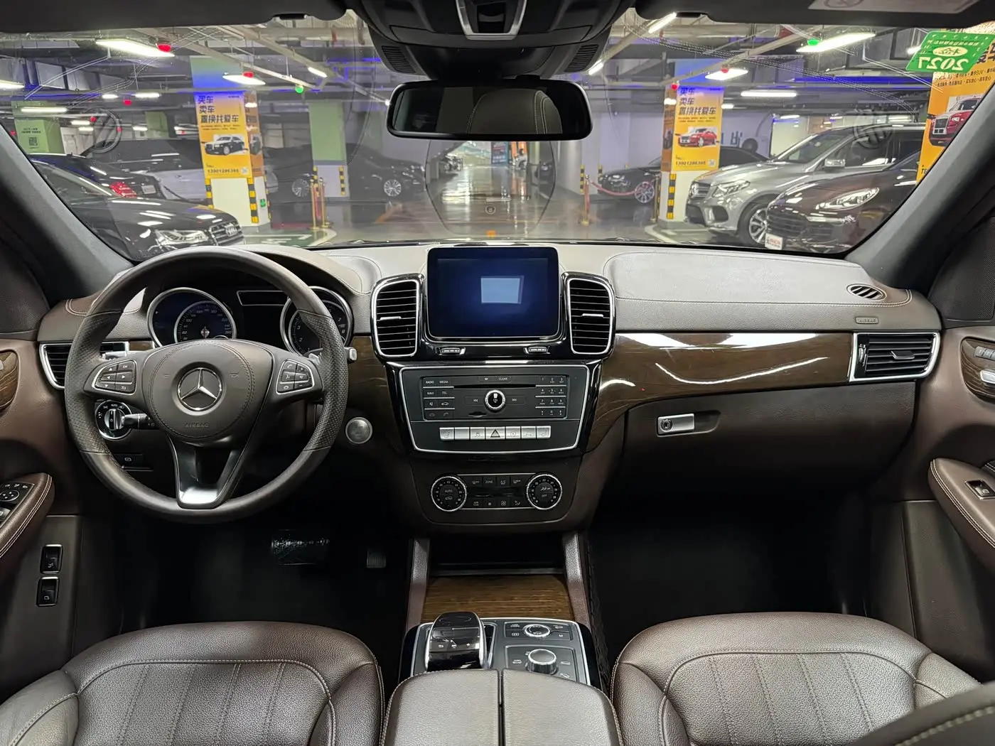 Mercedes-Benz GLS 2017 — Photo 18/20