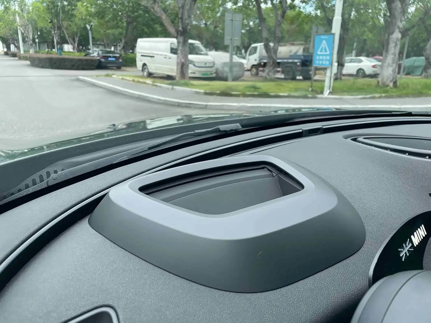 MINI CLUBMAN 2018 — Photo 7/19