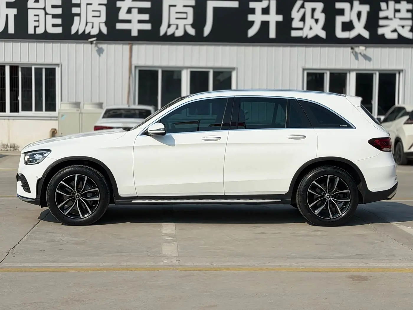 Mercedes-Benz GLC 2022 — Фото 4/17