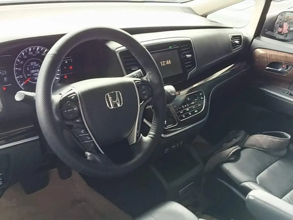 Honda Odyssey 2018 — Photo 10/20