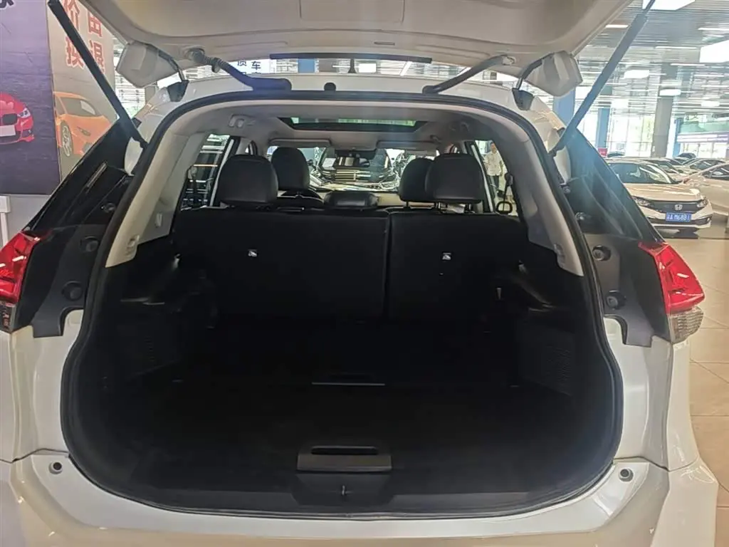 Nissan X-Trail 2023 — Photo 19/20