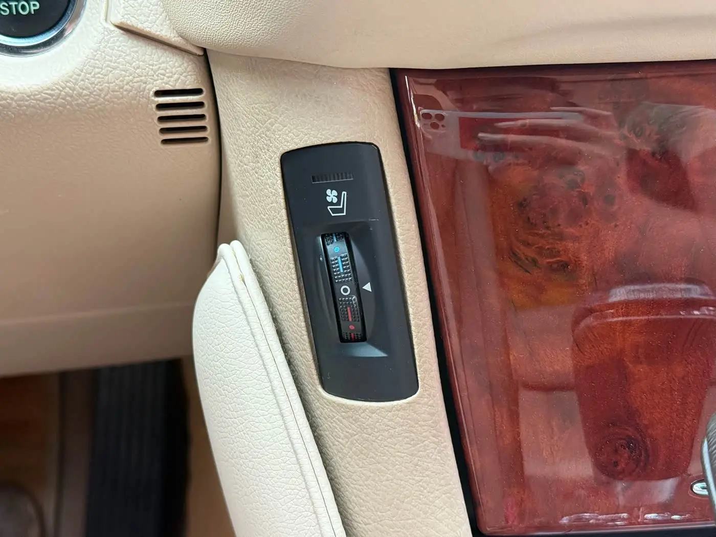 Toyota Crown 2014 — Şəkil 16/20