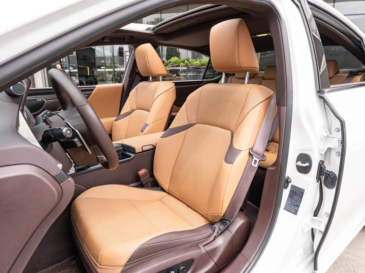 Lexus ES 2020 — Фото 11/20