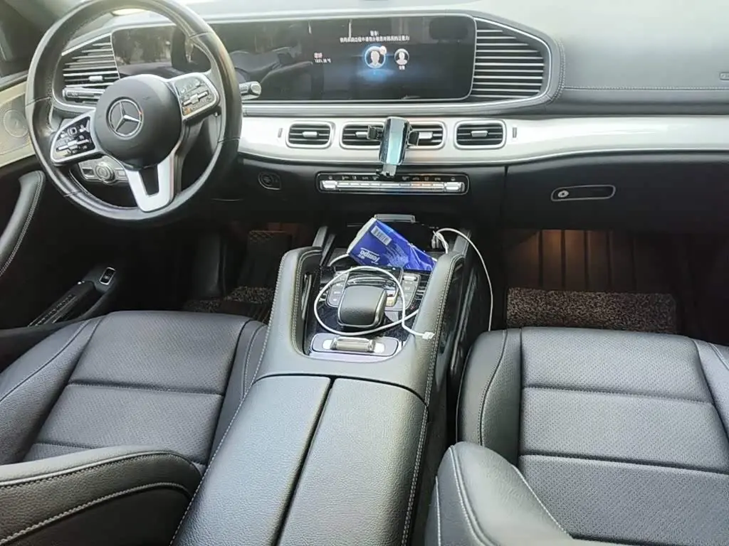 Mercedes-Benz GLE 2021 — Photo 12/13