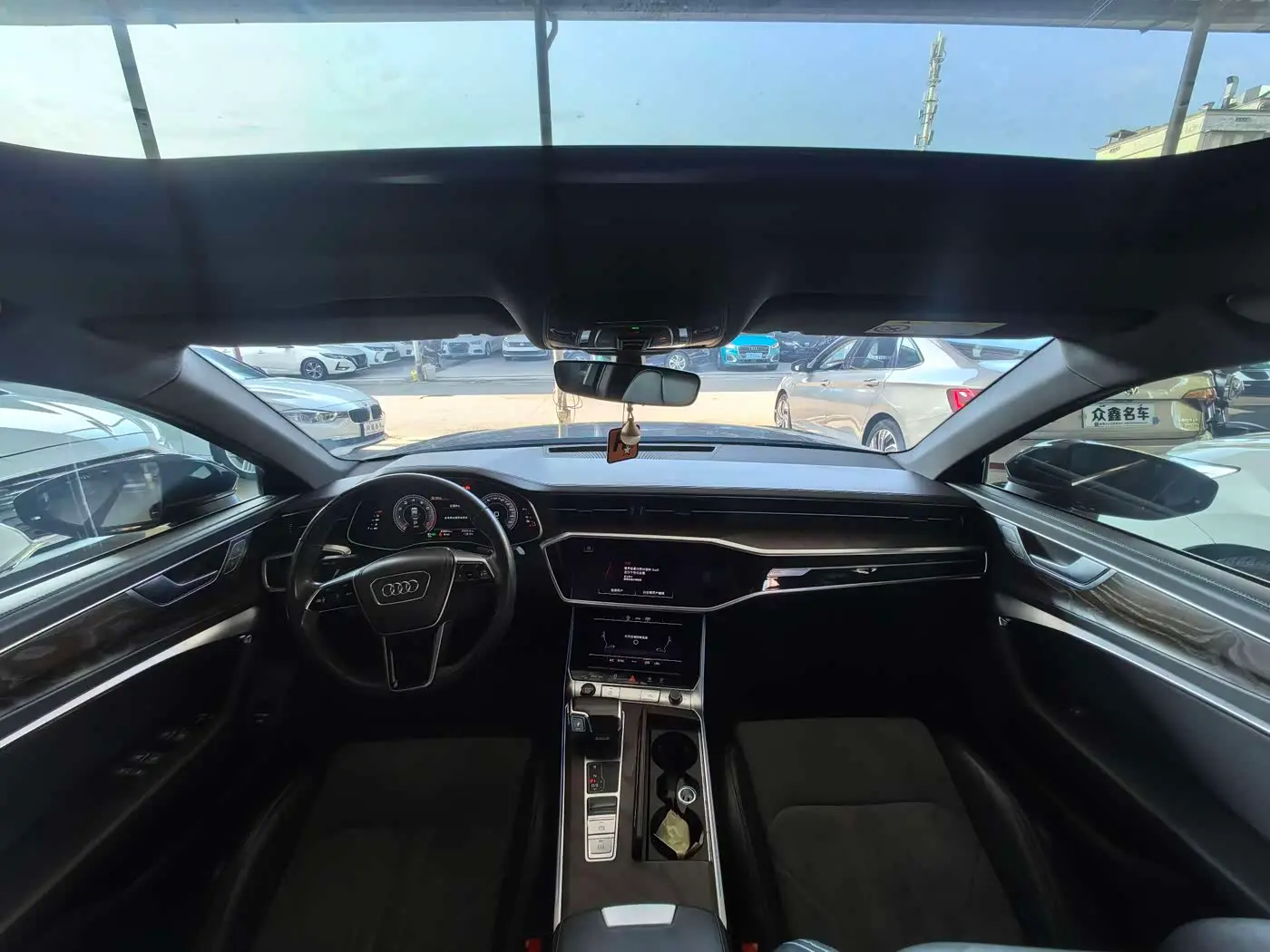 Audi A6L 2024 — Photo 8/17