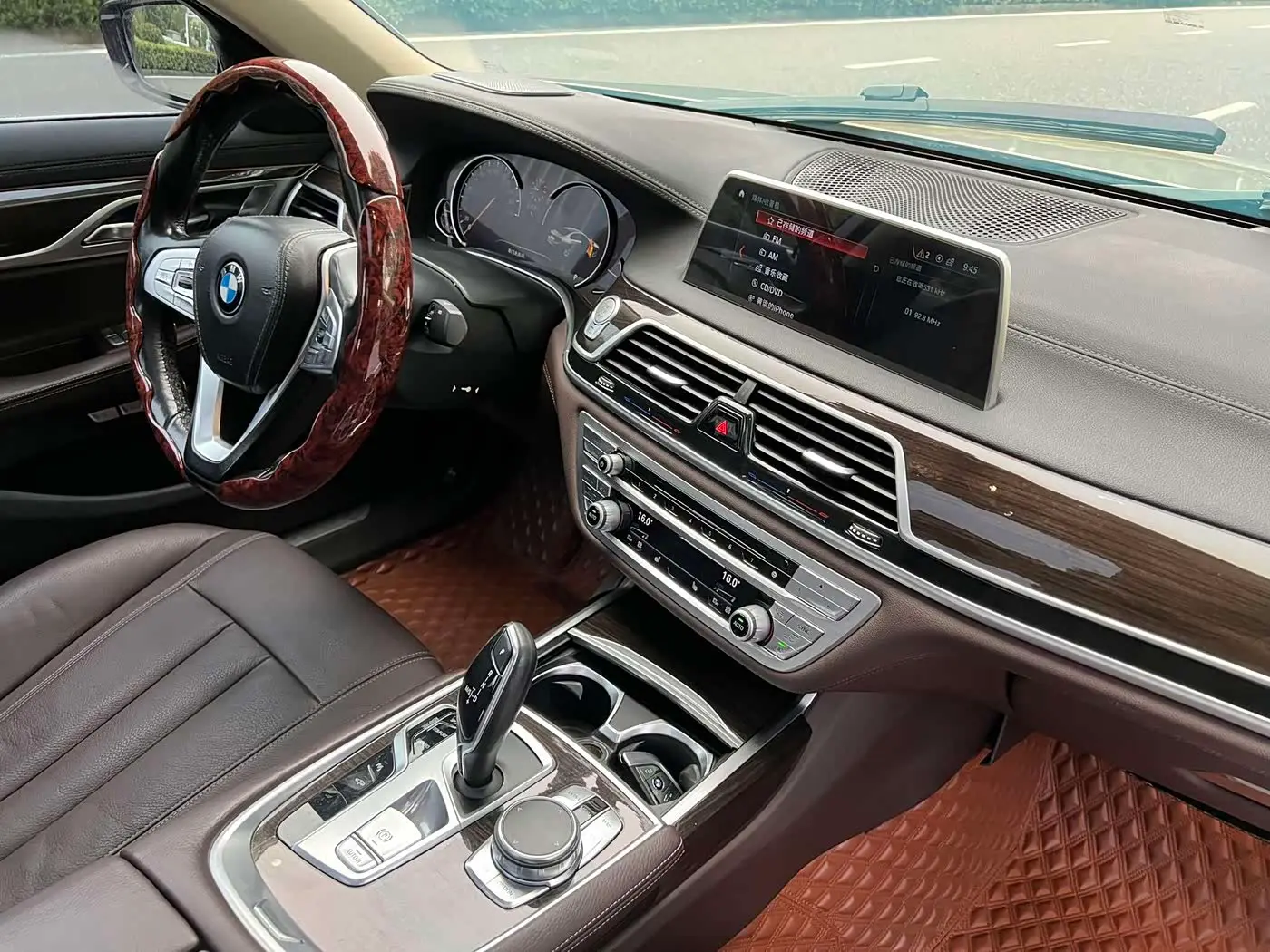BMW 7 Series 2018 — Şəkil 14/18