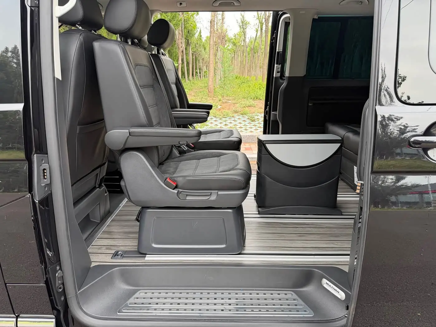 Volkswagen Multivan 2017 — Фото 15/20