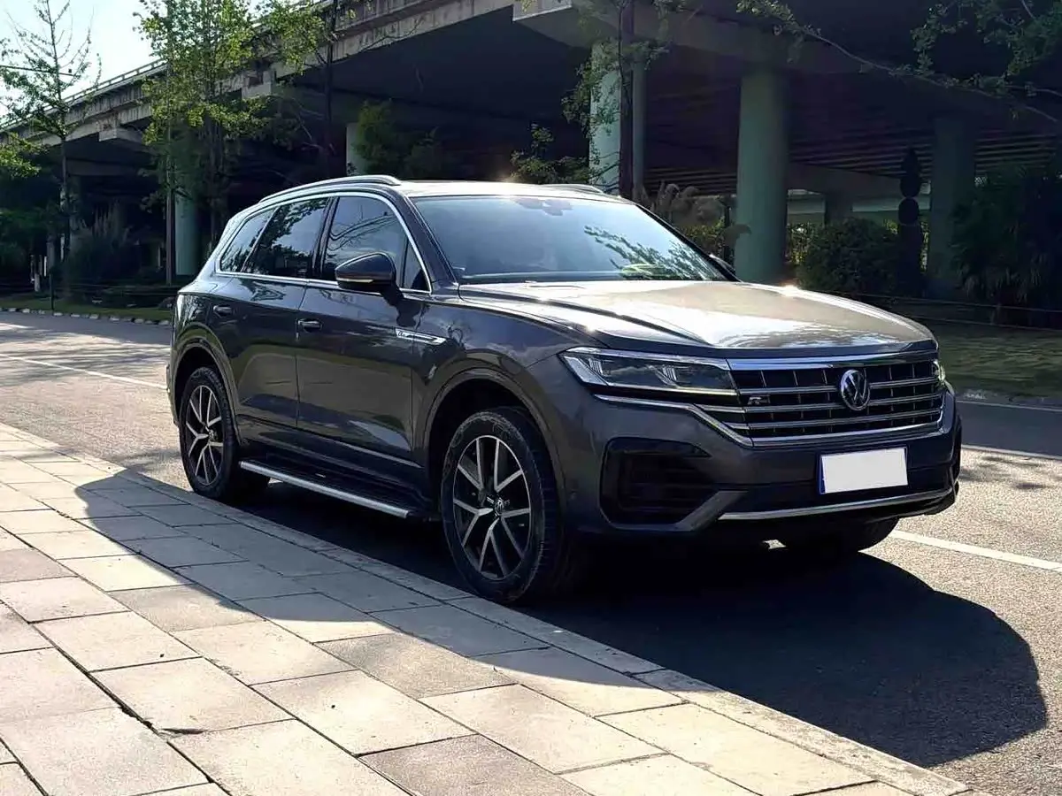 Volkswagen Touareg 2019 — Фото 3/11