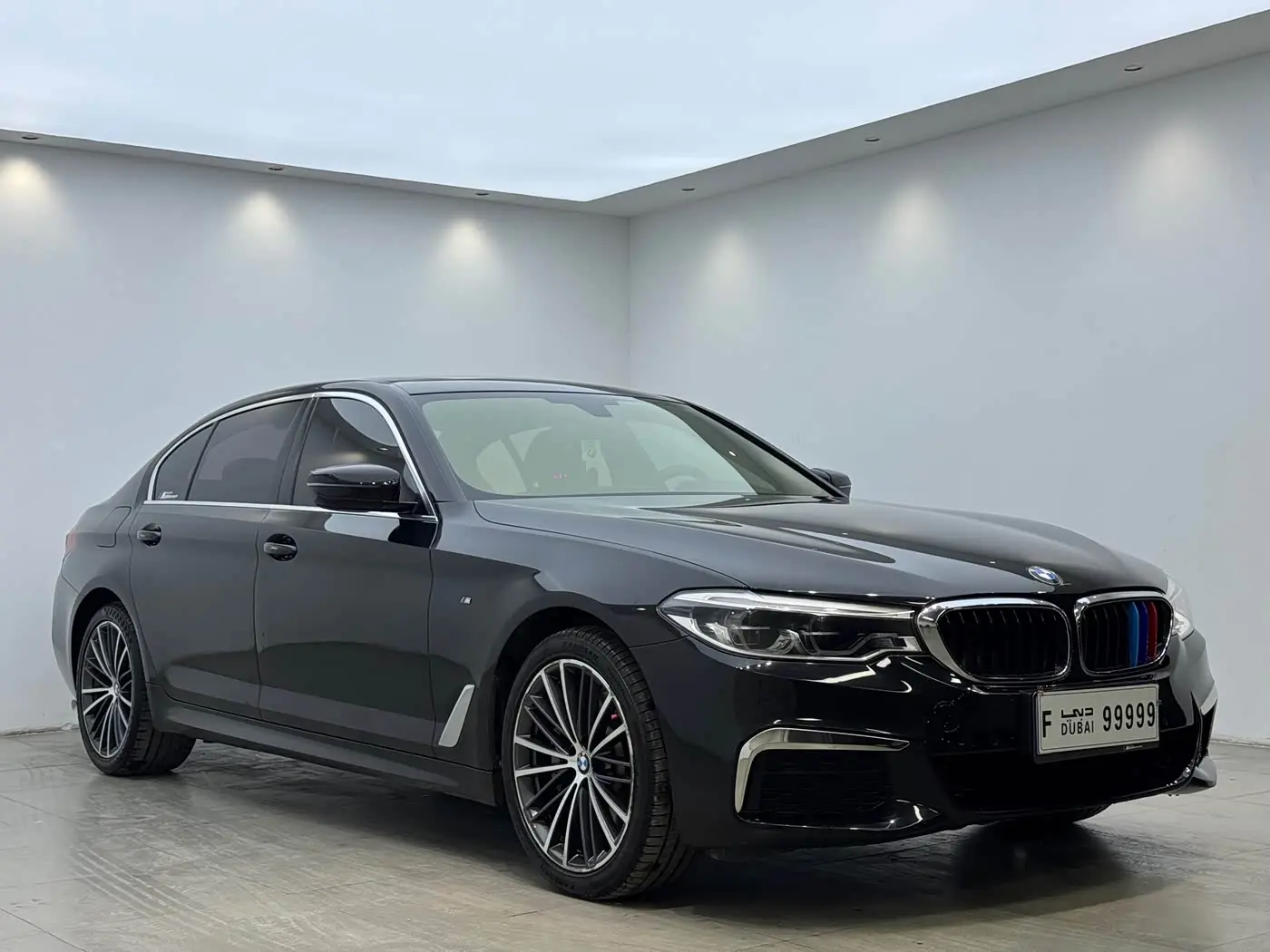 BMW 5 Series 2020 — Photo 3/10