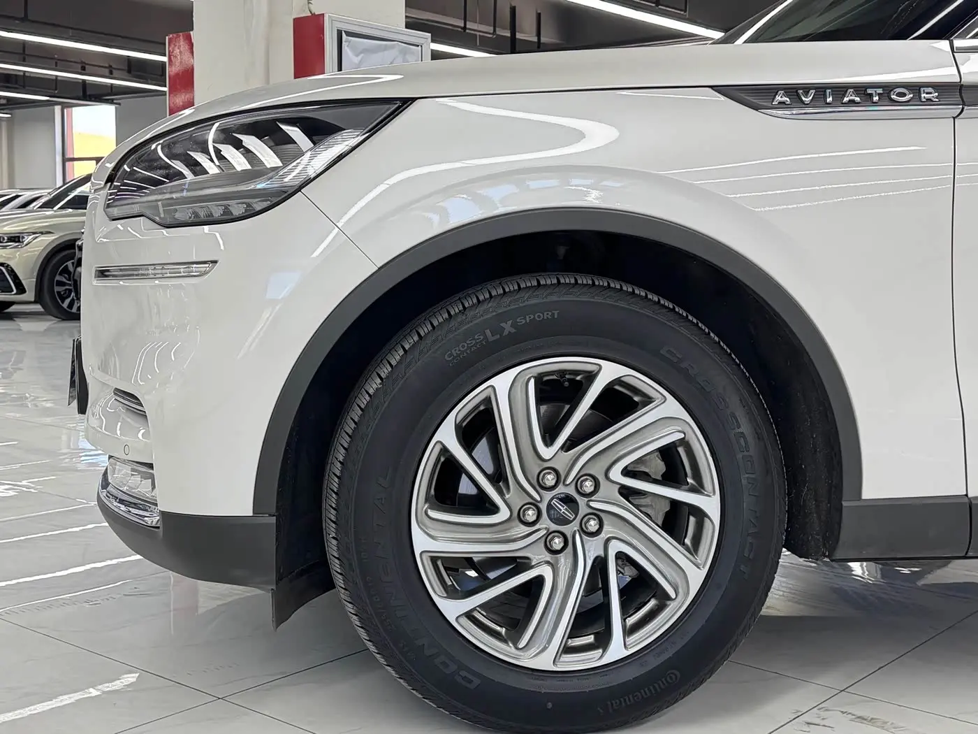 Lincoln Aviator 2021 — ფოტო 5/17