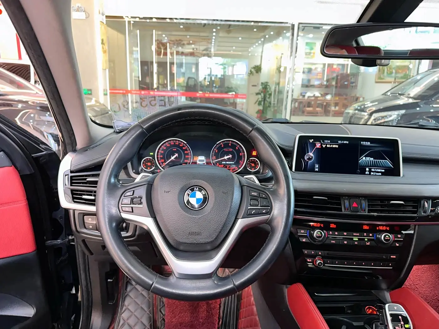 BMW X6 2017 — Фото 9/17