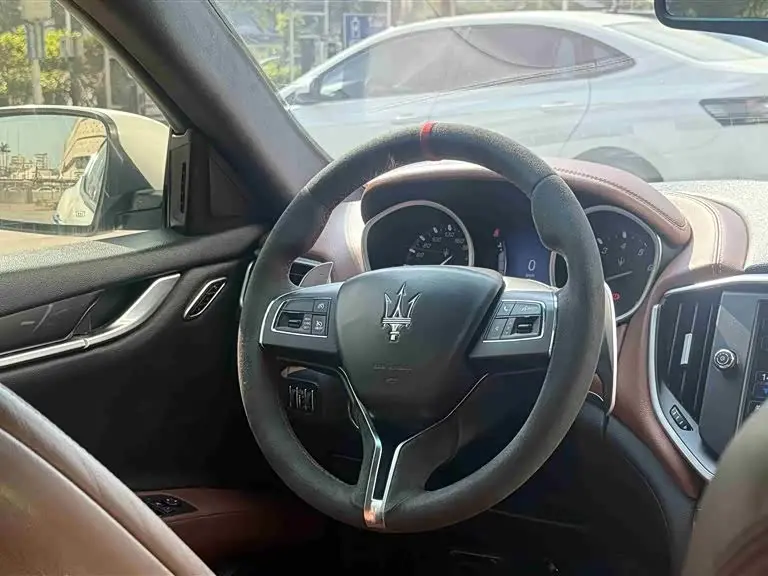 Maserati Ghibli 2016 — Photo 17/20