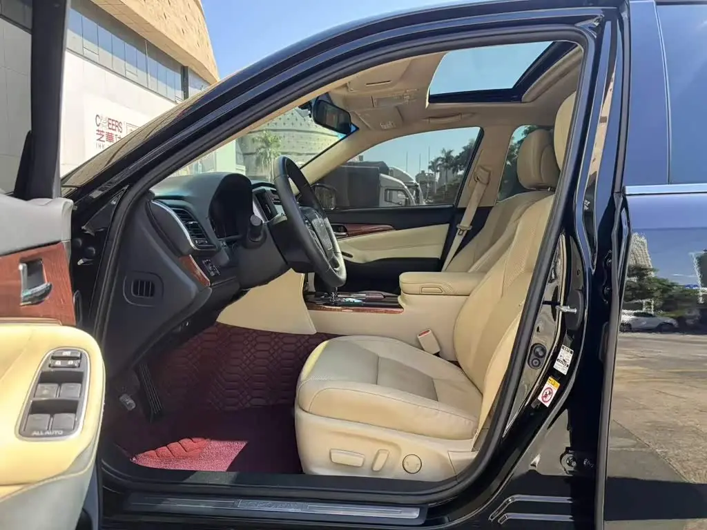 Toyota Crown 2017 — Şəkil 17/20