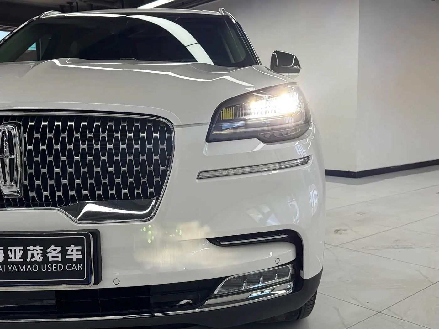 Lincoln Aviator 2021 — ფოტო 4/17