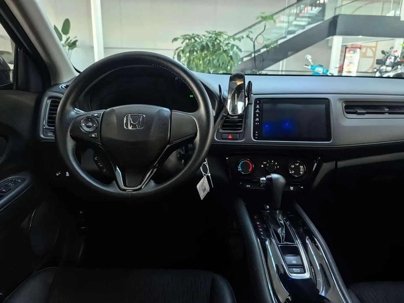 Honda Vezel 2022 — Photo 12/19