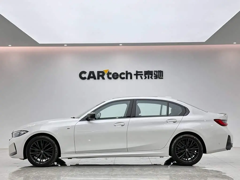 BMW 3 Series 2024 — Фото 2/16