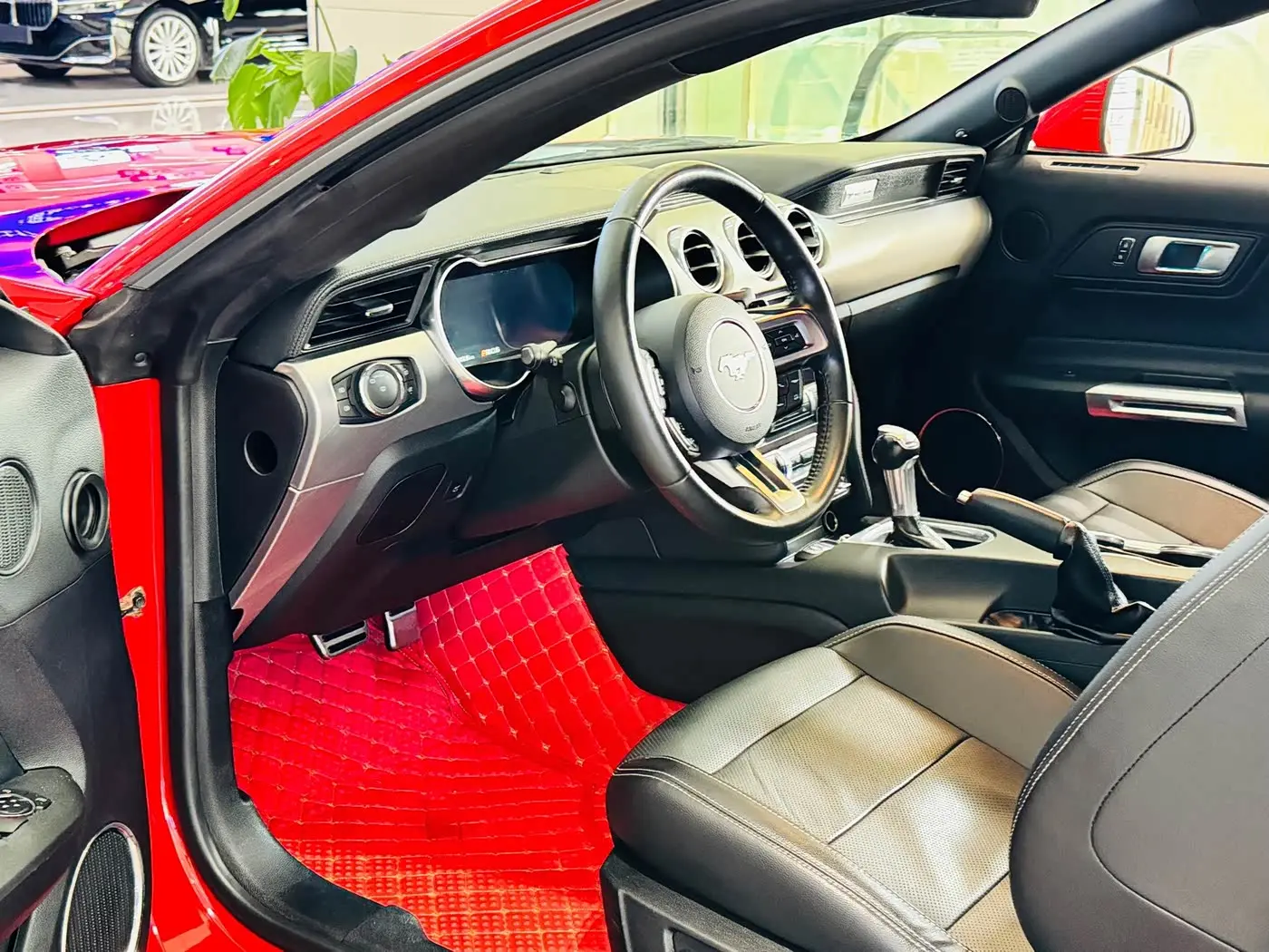 Ford Mustang 2019 — Photo 3/18