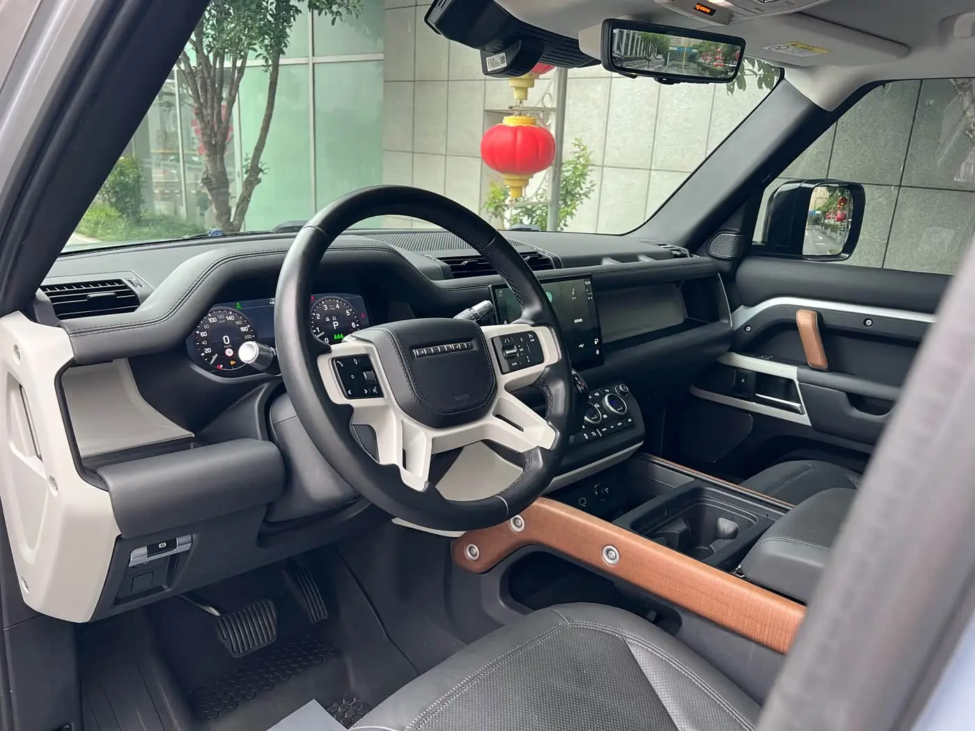 Land Rover Defender 2022 — Şəkil 12/16