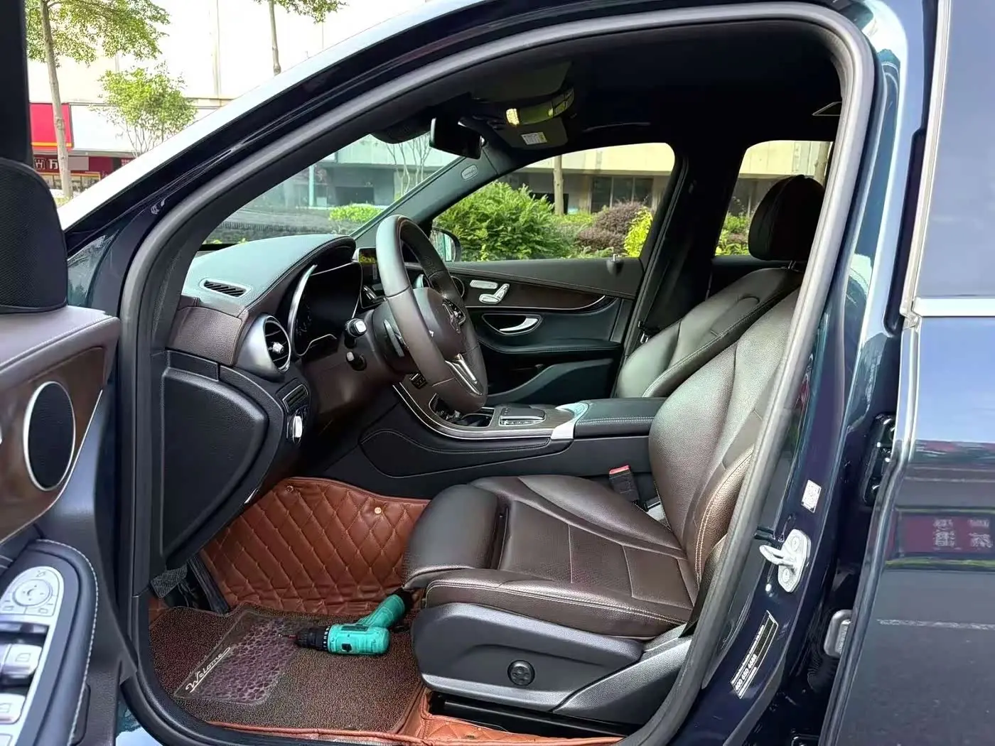 Mercedes-Benz GLC 2019 — Photo 8/9