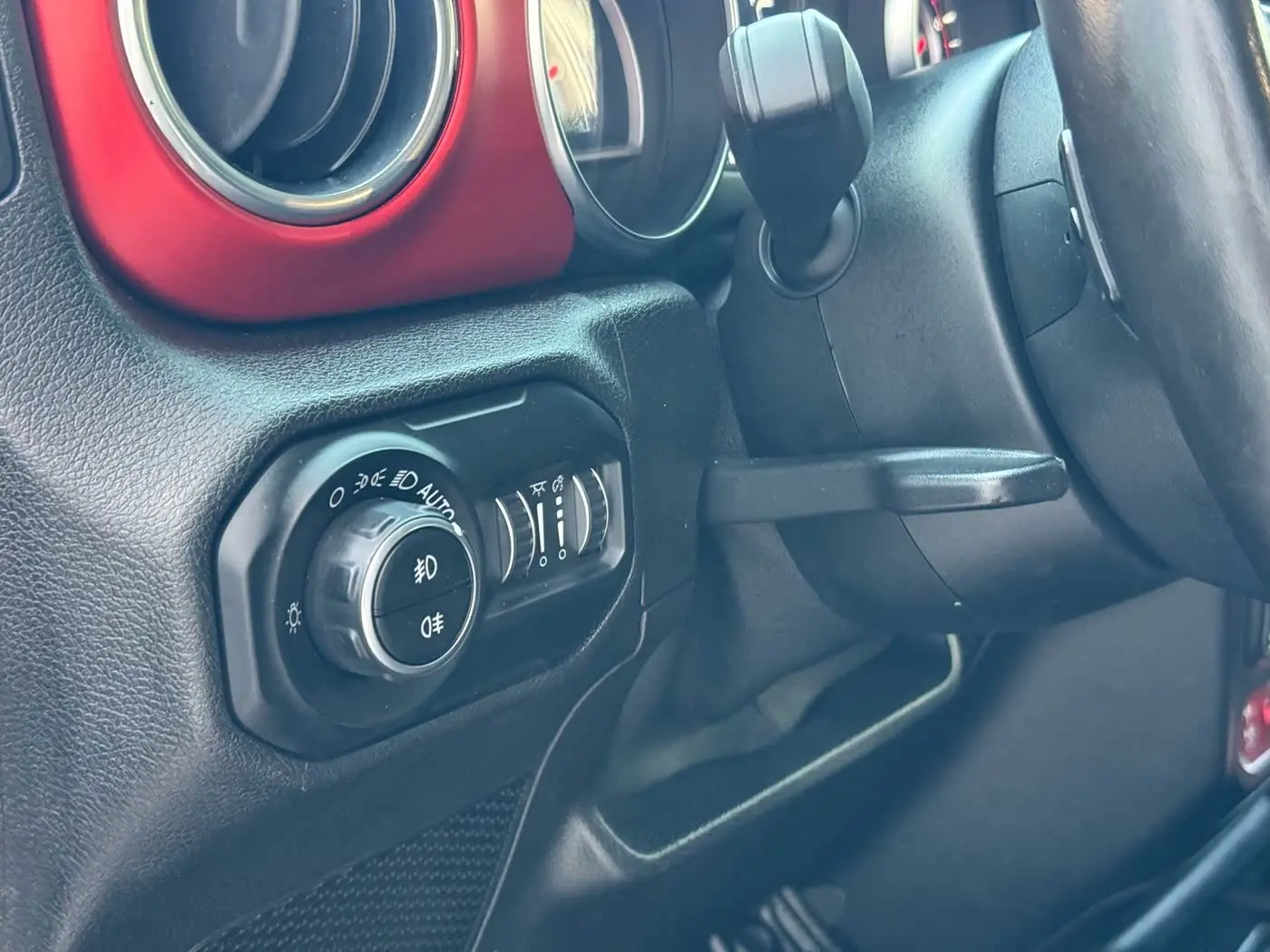 Jeep Wrangler 2021 — Фото 13/20