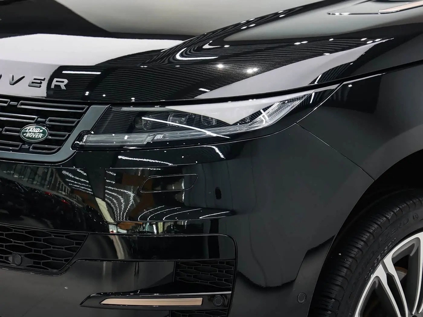 Land Rover Range Rover Sport 2024 — Фото 8/20