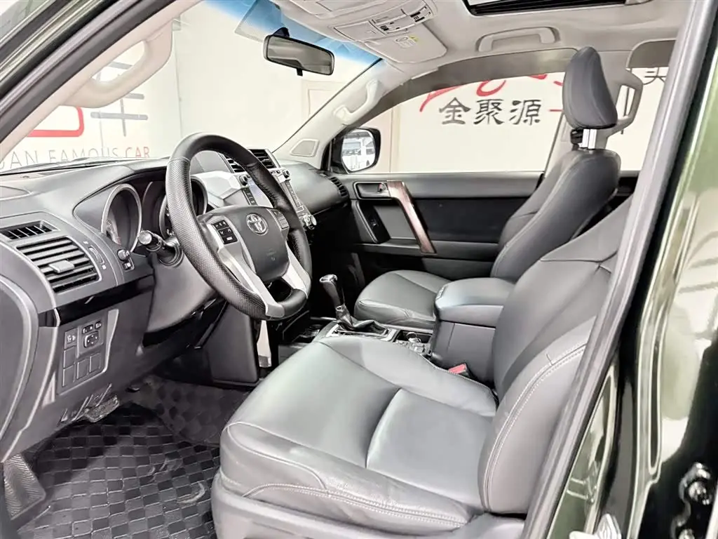 Toyota Prado 2015 — Фото 8/18