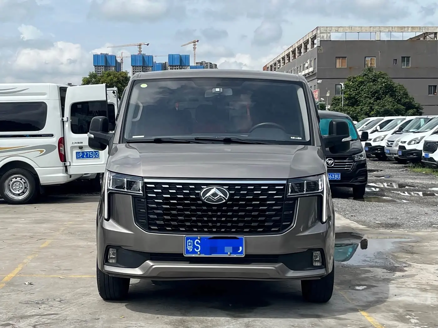 SAIC Maxus Xintu V80 2024 — Фото 2/9