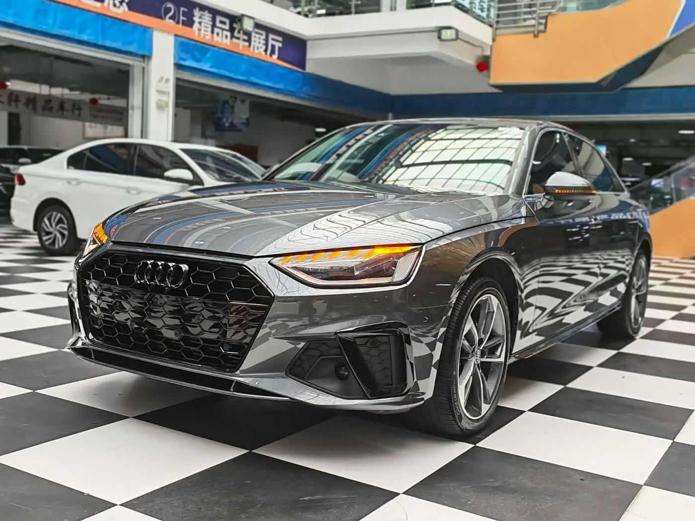 Audi A4L, 2021
