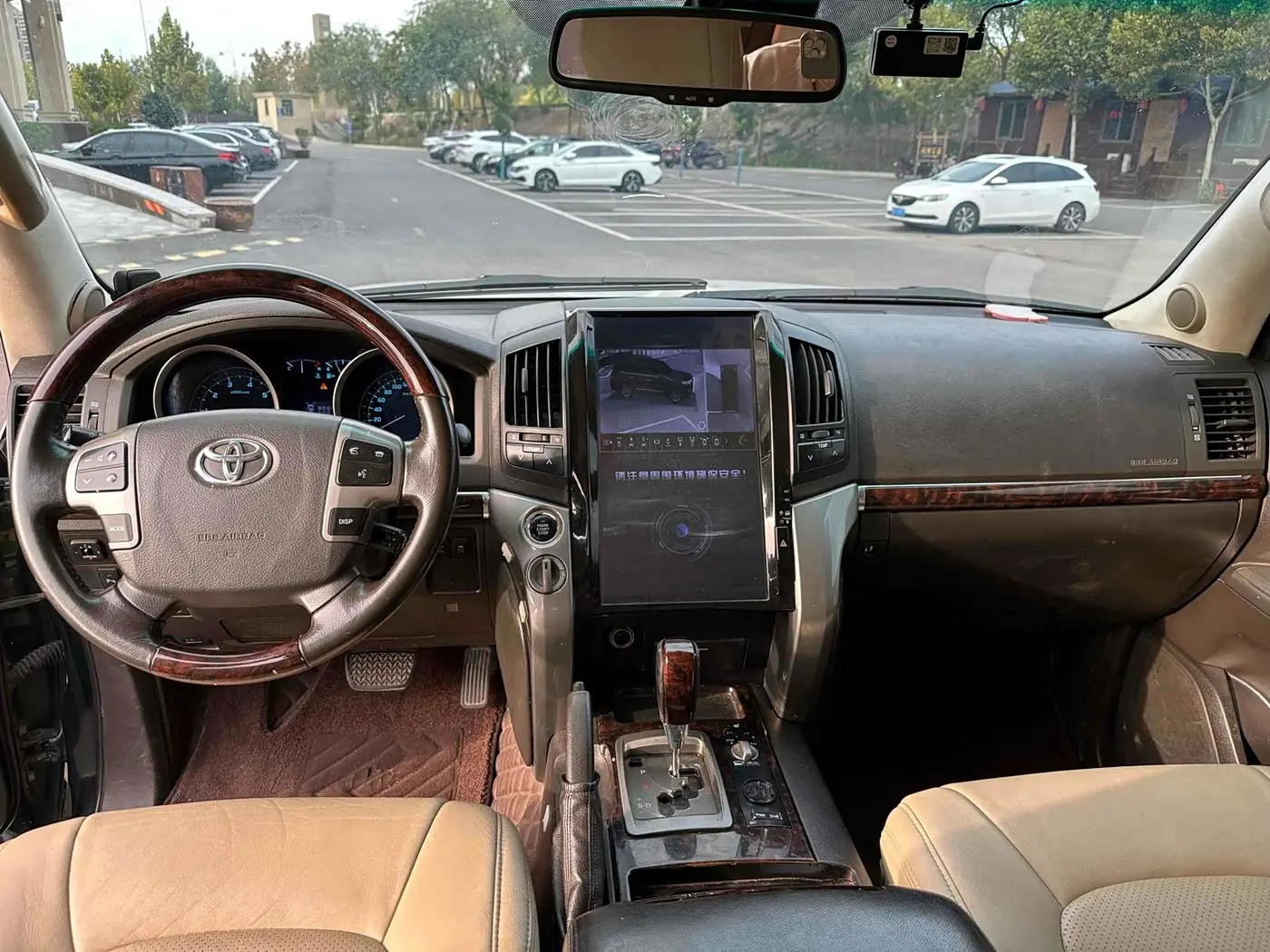 Toyota Land Cruiser 2010 — Photo 11/11