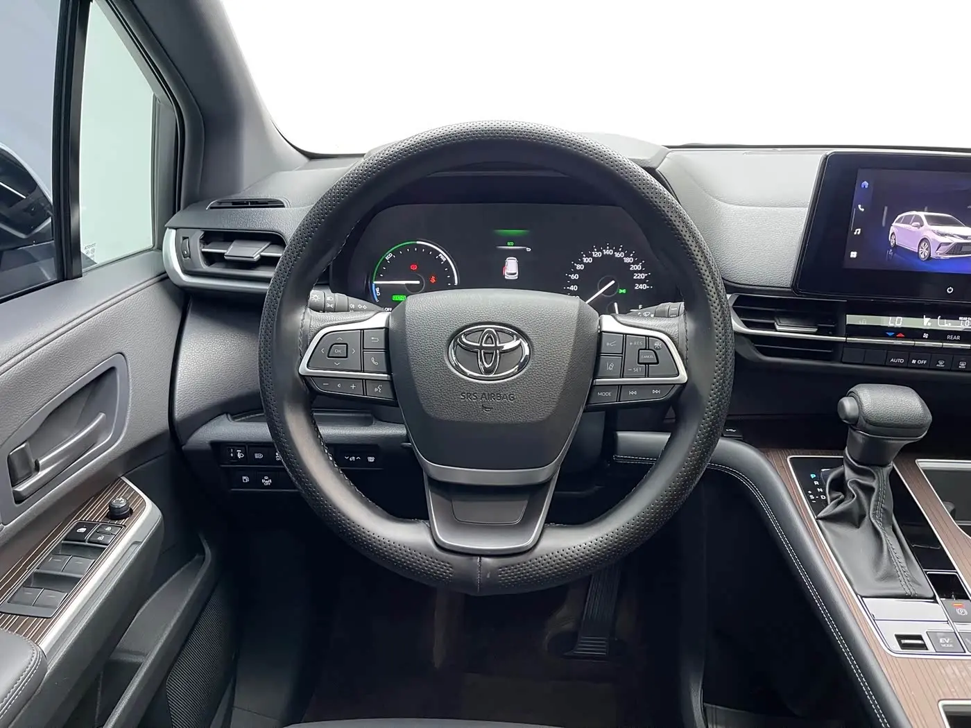 Toyota Granvia 2025 — Photo 12/20