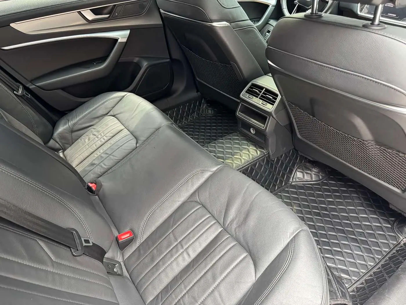 Audi A6L 2021 — Photo 6/9