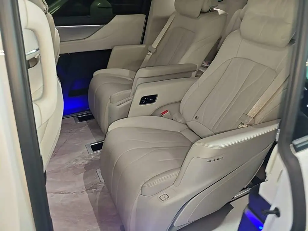 Buick GL8 New Energy 2024 — Photo 17/20