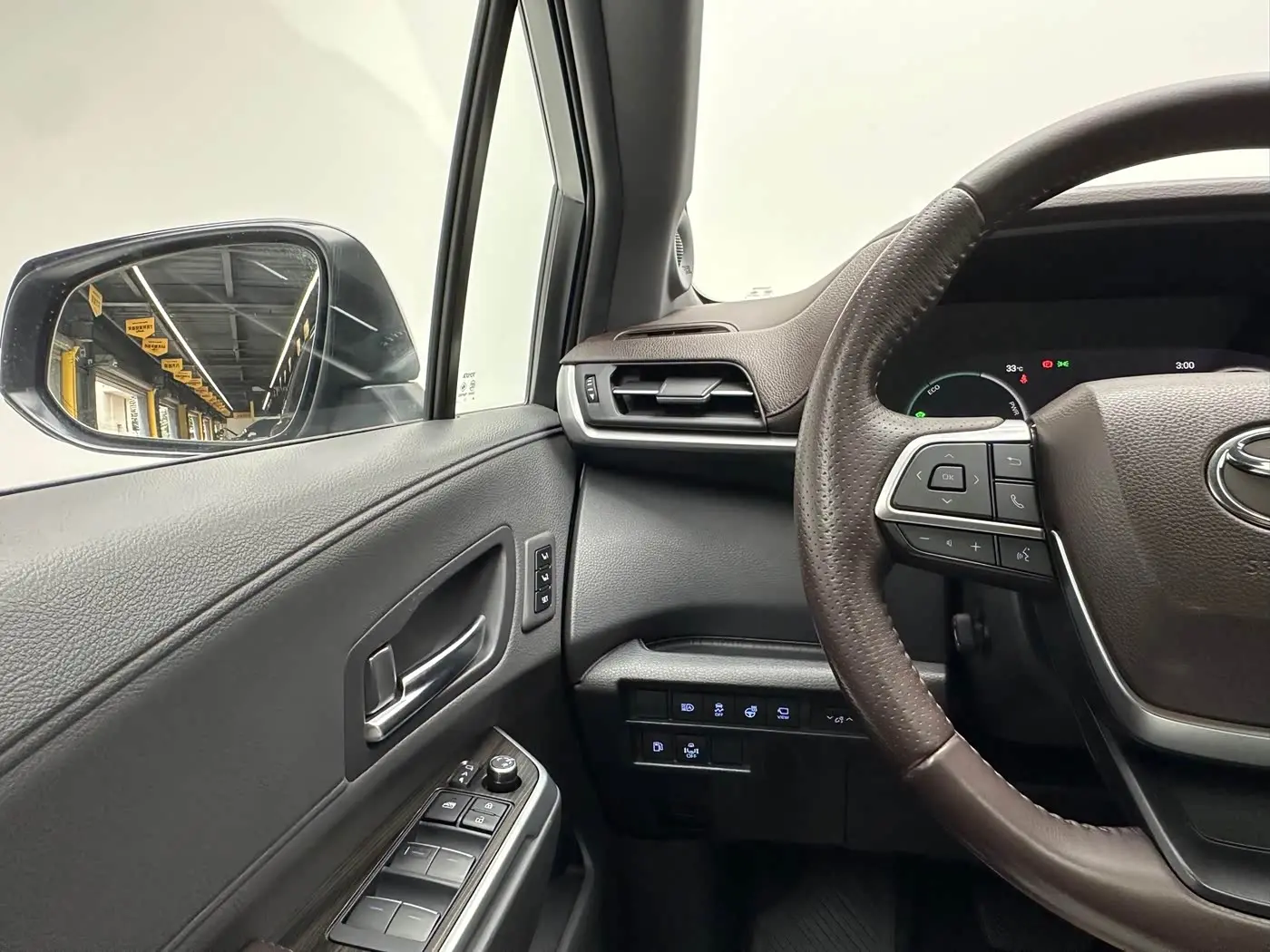 Toyota Sienna 2022 — Photo 19/20