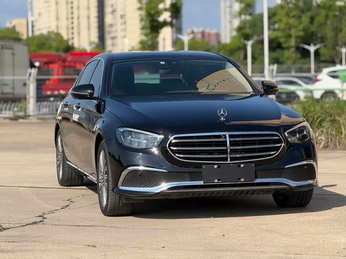 Mercedes-Benz E-Class 2021 — Фото 3/17