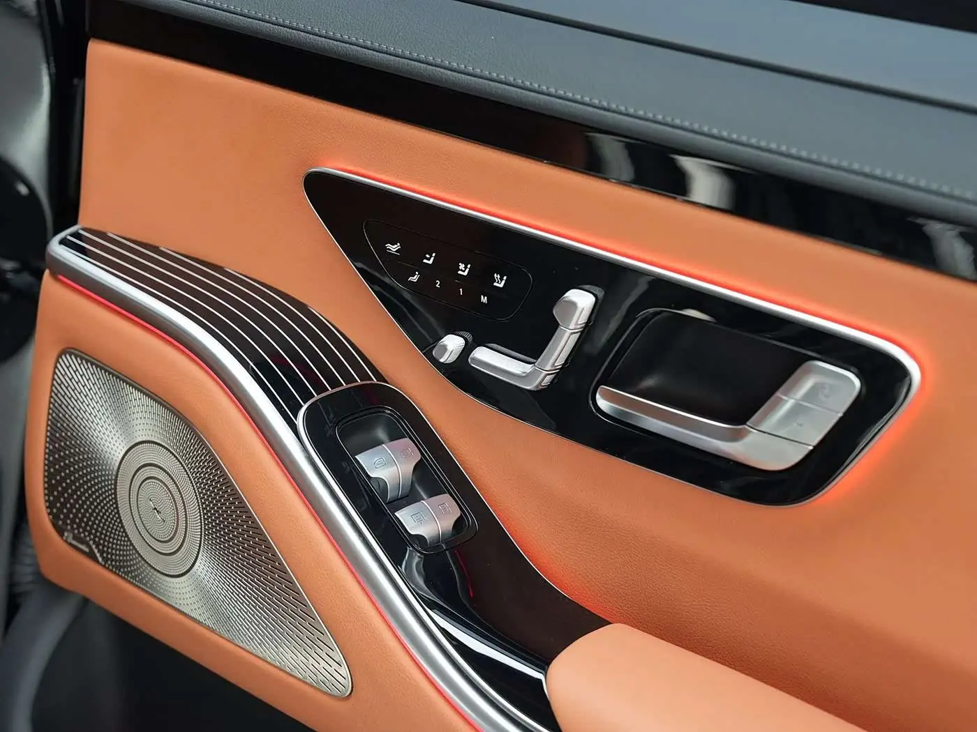 Mercedes-Benz S-Class 2023 — ფოტო 18/20
