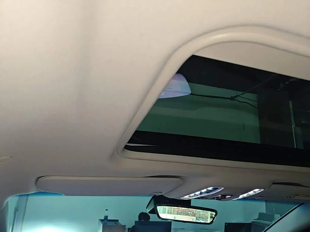 Buick GL8 New Energy 2024 — Photo 18/20
